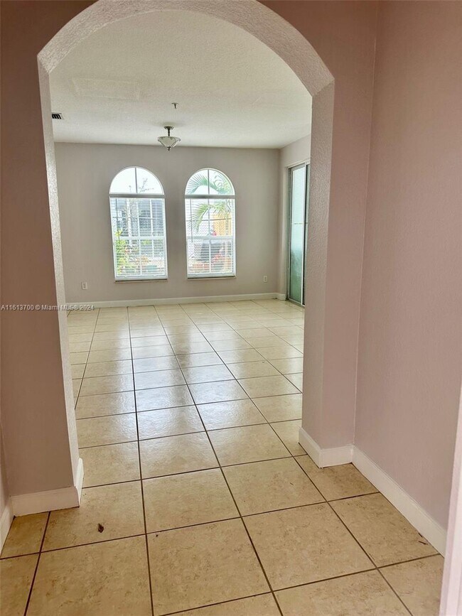 Foto del edificio - 4321 SW 160th Ave