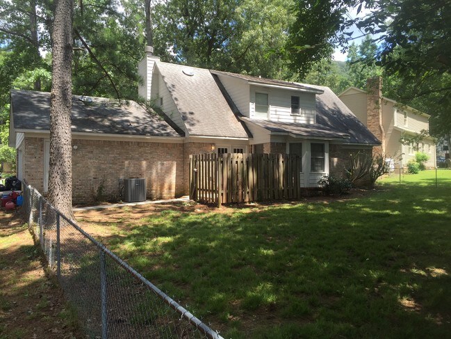 Building Photo - 15002 Glory Dr SE