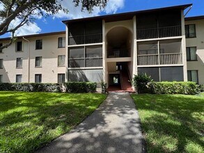 Building Photo - 207 Foxtail Dr