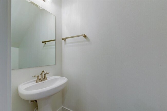 Foto del edificio - 402 Conservation Dr