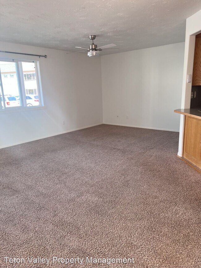 Foto del edificio - 3 br, 1.5 bath House - 30 Cedron Road Unit 2