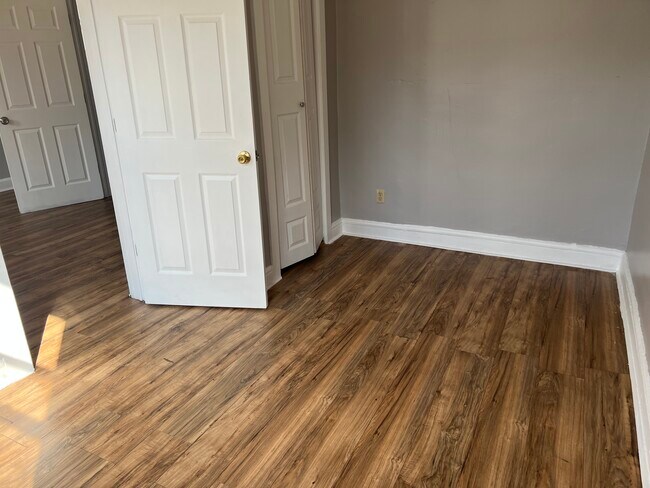 Building Photo - 14 Princeton St