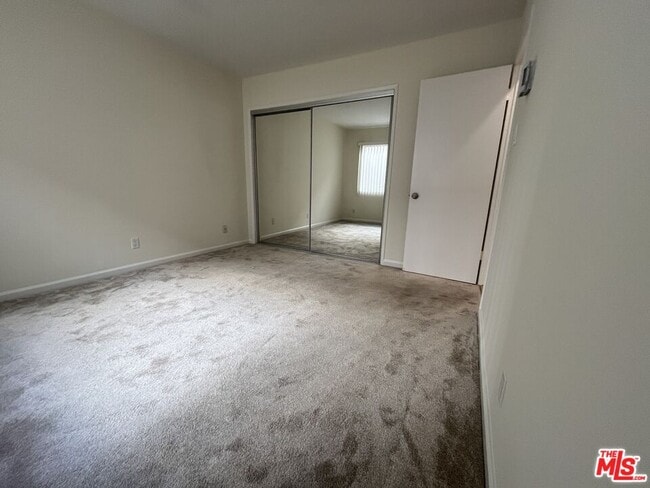 Building Photo - 11937 Darlington Ave