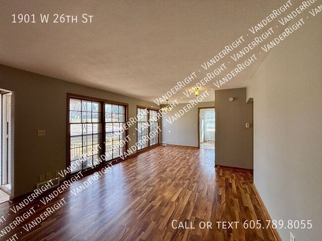 Building Photo - 1901 W 26th St