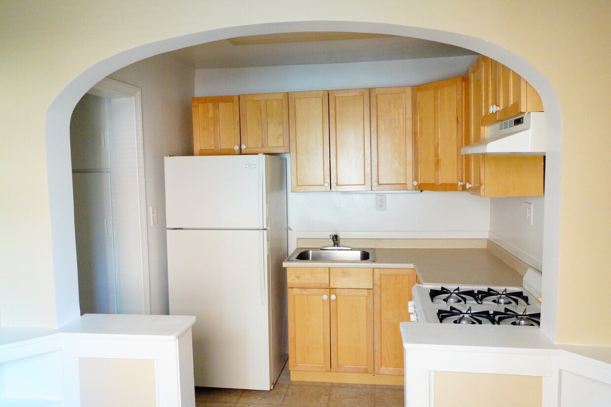Foto principal - 8105 Greenwood Ave