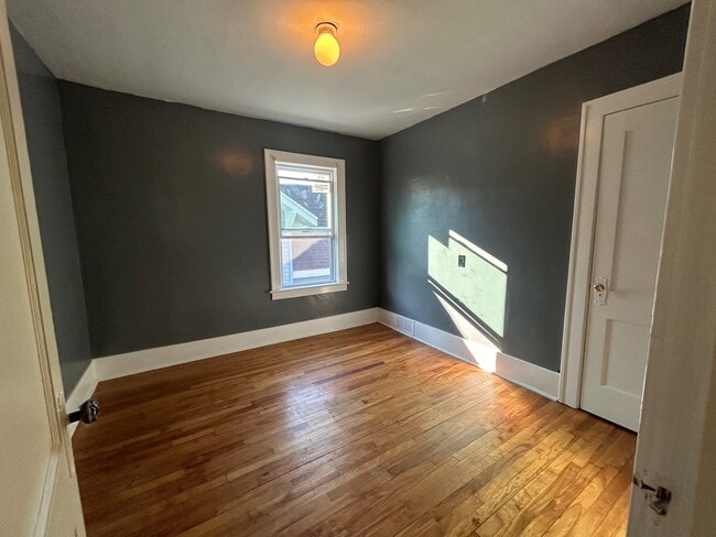 front bedroom - 109 Hawthorne Ave