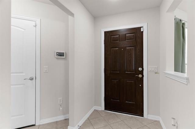 Foto del edificio - 825 Hidden Eddy Dr