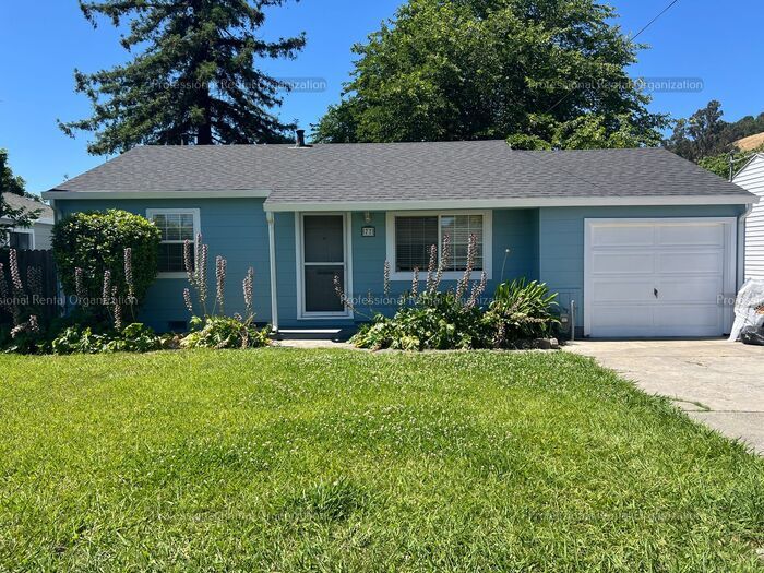 Primary Photo - Quaint Westside Family Home