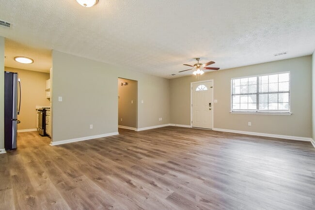 Building Photo - 109 Clifford Ct