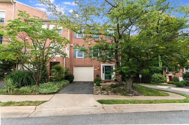 Foto del edificio - 5910 Munson Ct