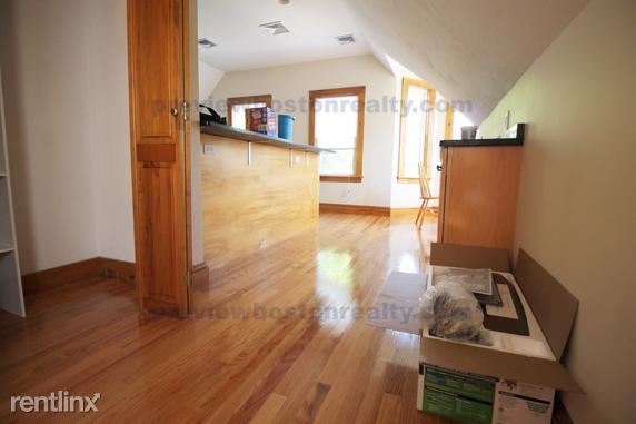 Primary Photo - 147 Brown St