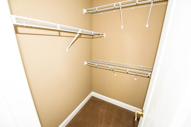 Foto del edificio - Beautiful 3 Bedroom Townhome in Lovely Nor...