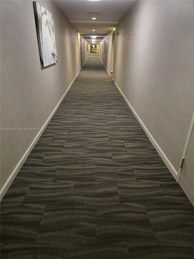 Foto del edificio - 3610 Yacht Club Dr