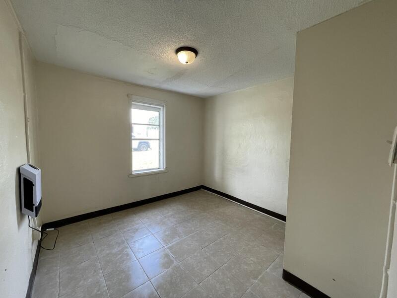 Primary Photo - 242 C St