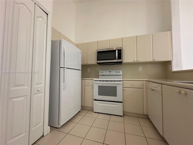 Foto del edificio - 1568 SE 26th St