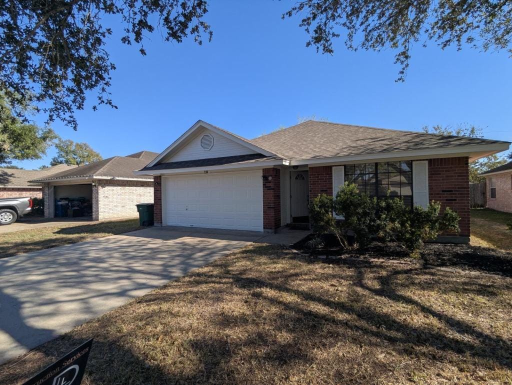 Primary Photo - 210 Stone Gate Dr