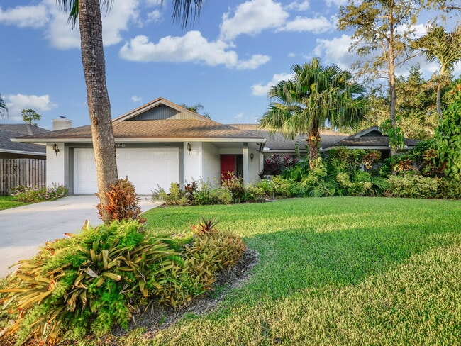 Building Photo - 14465 Larkspur Ln