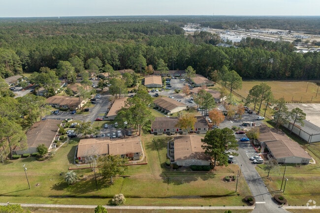 Context - Camden Way Apartments