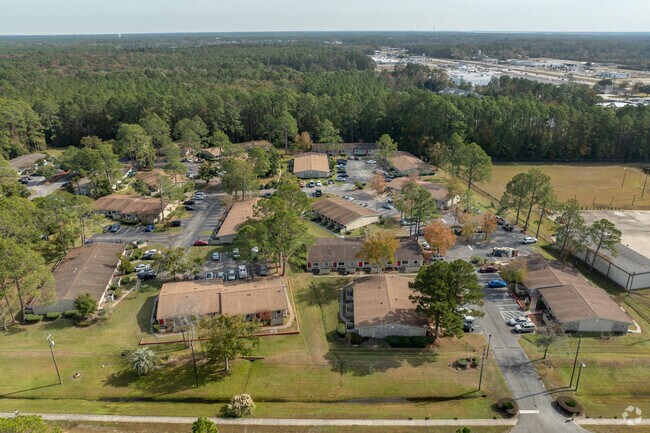 Contexto - Camden Way Apartments