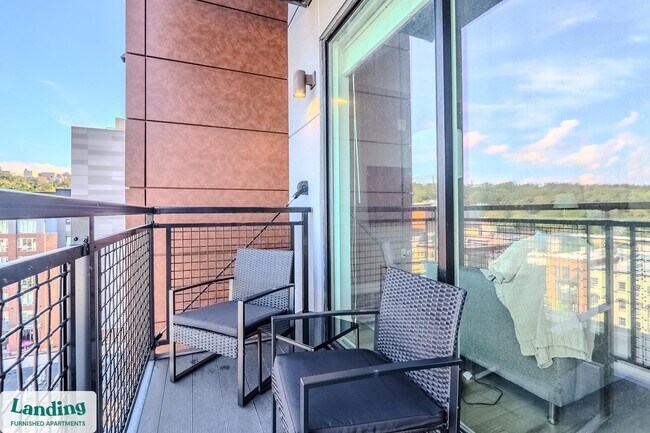 Building Photo - 210 E Green St