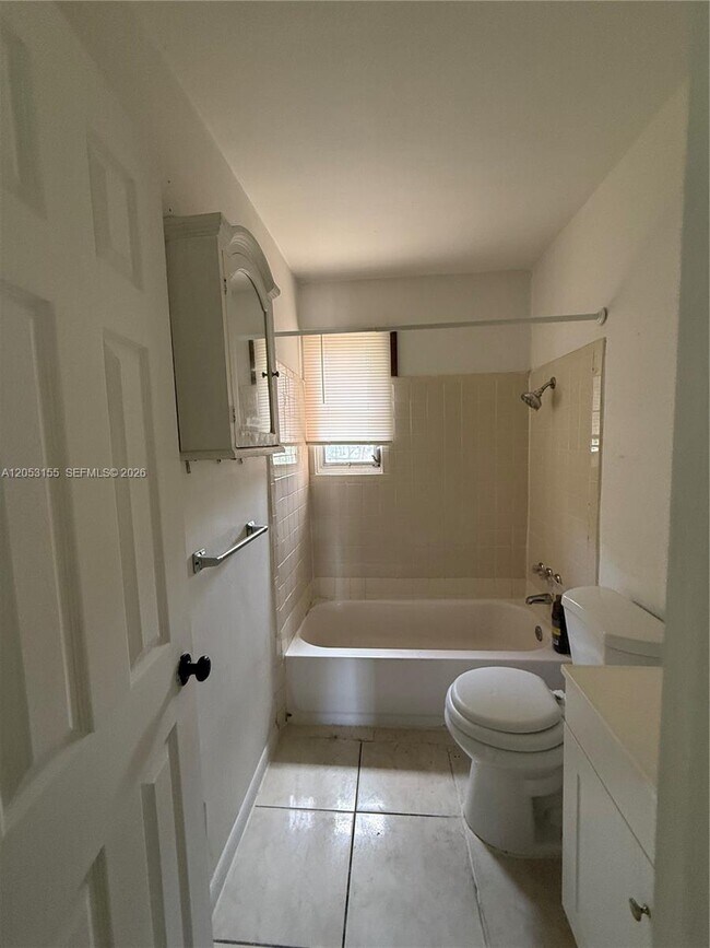 Foto del edificio - 708 N 20th Ct