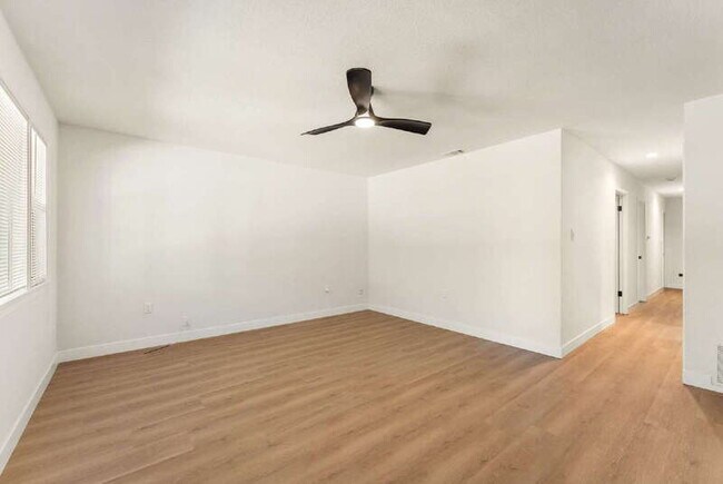 Foto del edificio - 327 22nd St