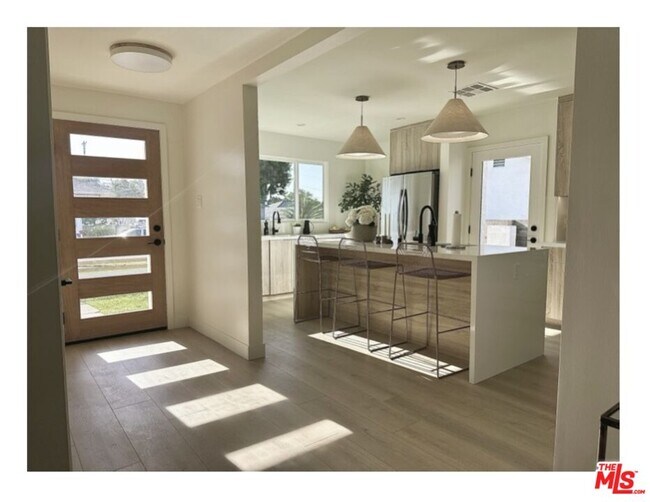 Foto del edificio - 3149 N Naomi St