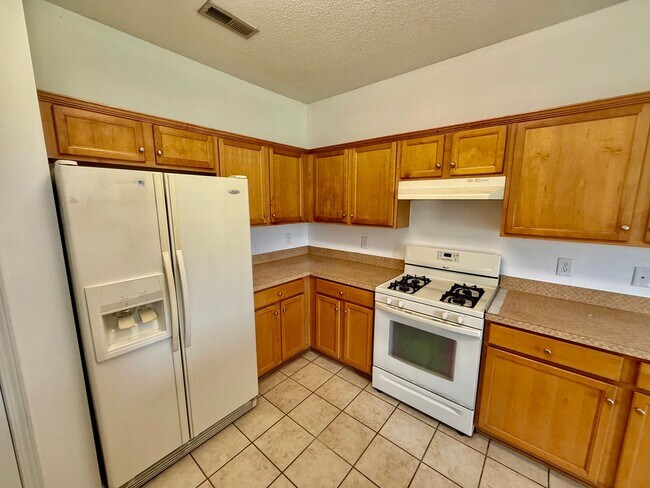 Foto del edificio - Three bedroom, 2 bath house in Greensboro