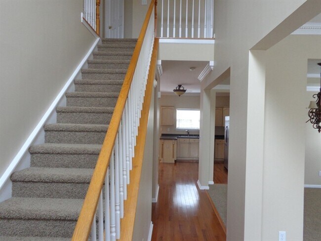 Building Photo - 3323 Hendricks Chapel Ln