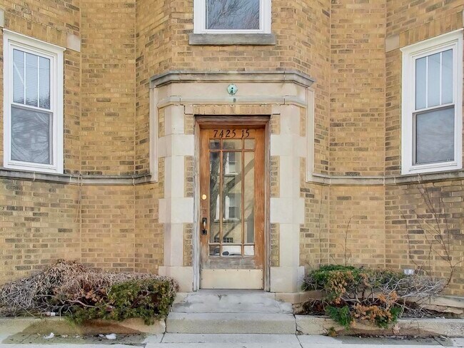 Foto del edificio - 7425 N Campbell Ave