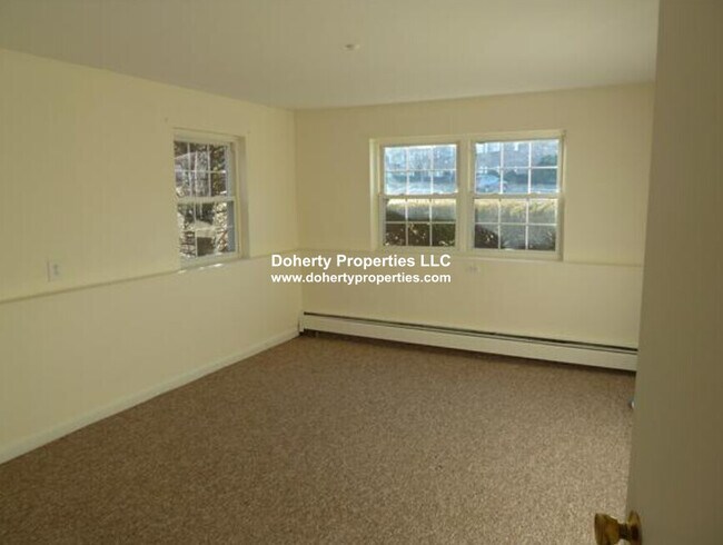 Building Photo - 67 Fernview Ave