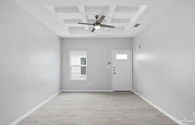 Foto del edificio - 8 Redbud Ln