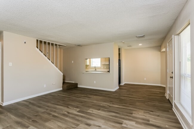 Building Photo - 1434 New Tree Ln