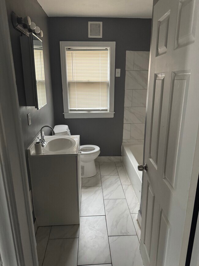 Foto del edificio - 19568 Dresden St