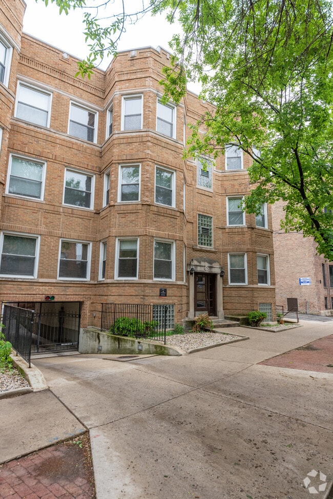 Building Photo - 3415 N Elaine Pl