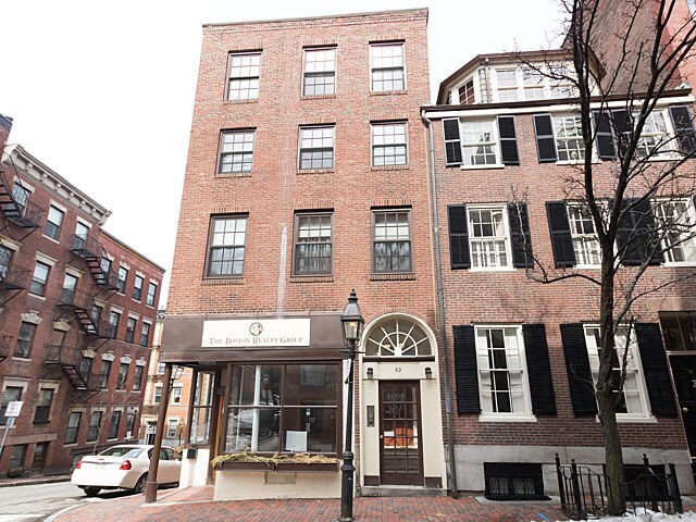 Building Photo - 89 Myrtle St