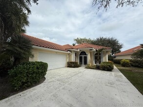 Building Photo - 222 E Tall Oaks Cir
