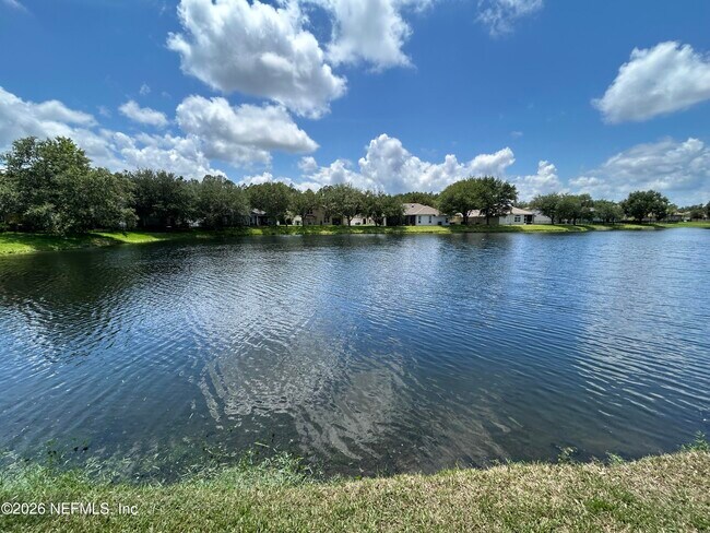 Building Photo - 13916 Fish Eagle Dr E