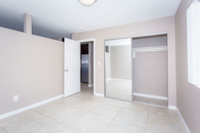 Foto del edificio - 8TH STREET APARTMENTS