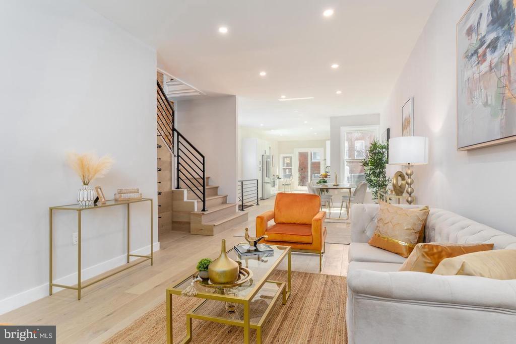 Foto principal - 4505 15th St NW