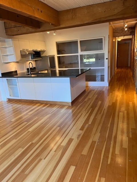 Building Photo - 33 Water Street