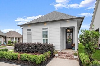 Building Photo - 4855 Crestfield Wy.