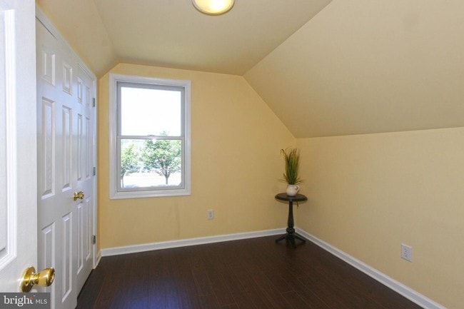 Building Photo - 833 Bestgate Rd