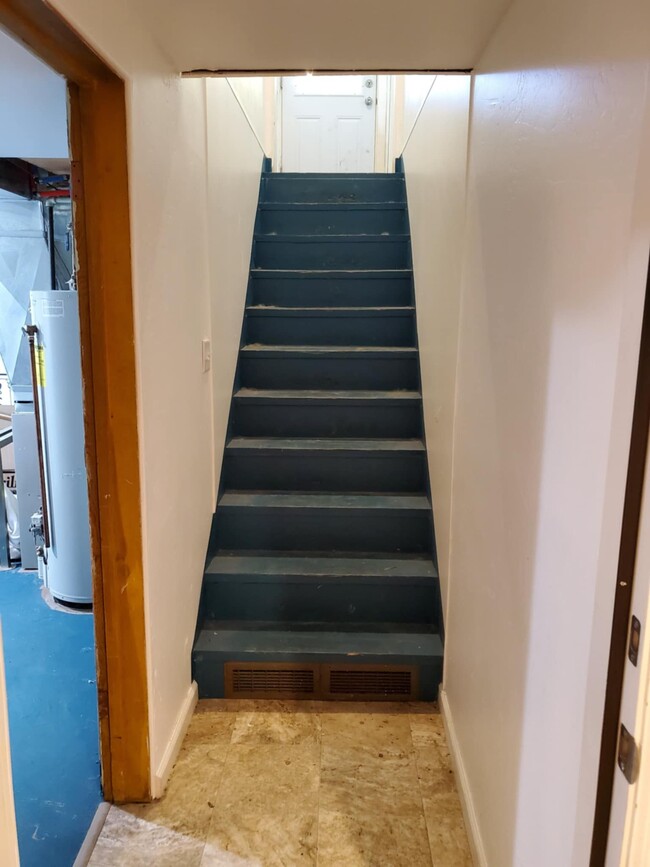 Stairs to Basement apartment, with exterior entrance door - 1705 N 19th St