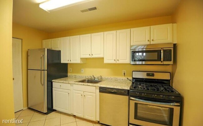 Foto del edificio - 2 br, 1 bath Condo - 493 N Armistead St