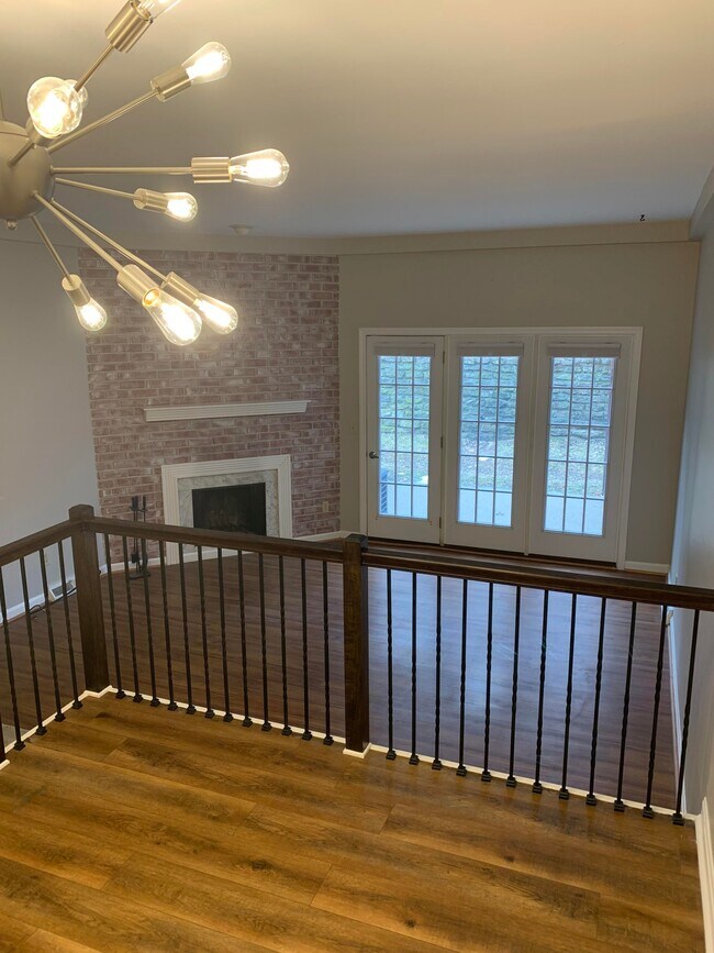 Foto del edificio - 9767 Bunker Hill Ln