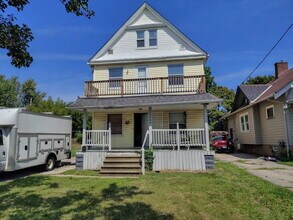 Building Photo - 13509 Svec Ave