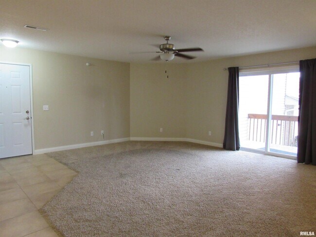 Foto del edificio - 4101 Creek Hill Dr