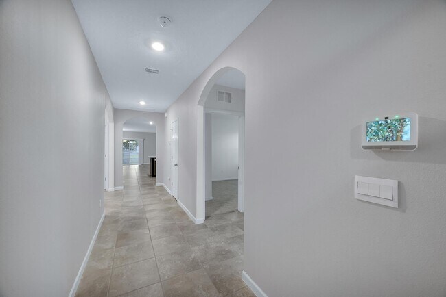 Foto del edificio - 2538 SE Rock Springs Dr