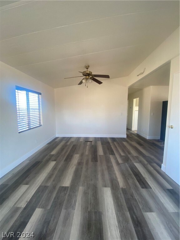 Foto del edificio - 5140 Golden Valley Ave